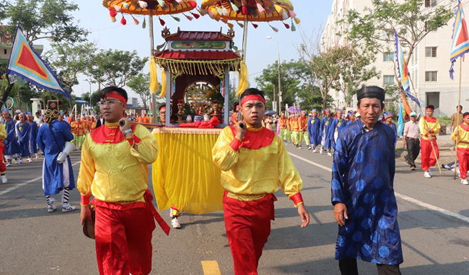 Tưng bừng lễ hội của ngư dân Nại Hiên Đông, Đà Nẵng
