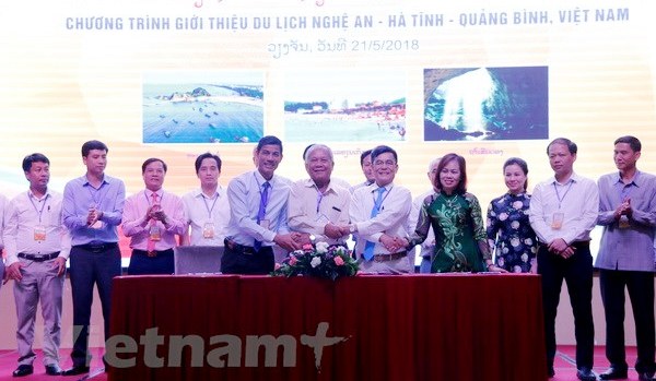 Des provinces du Centre du Viet Nam présentent leurs potentiels touristiques au Laos