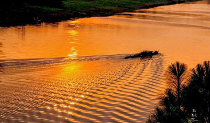 Ngắm nét bình yên, thơ mộng của sông Hương 