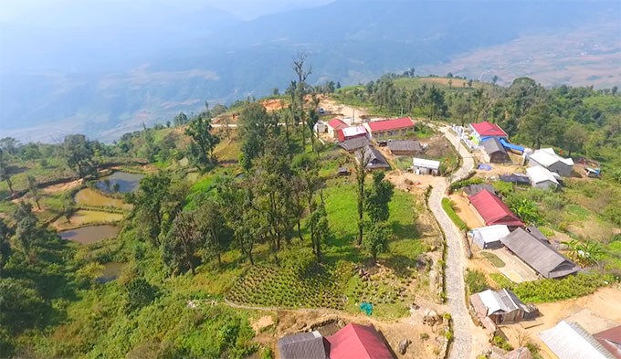 Primitive landscape turns mountainous village into tourist site