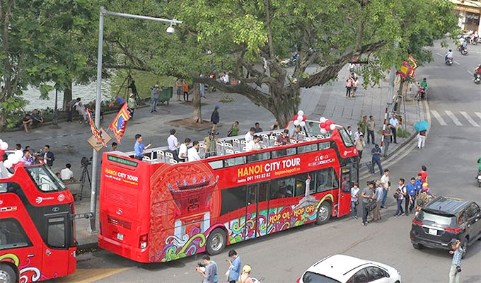 Ha Noi’s open top bus to run during evenings from August 1