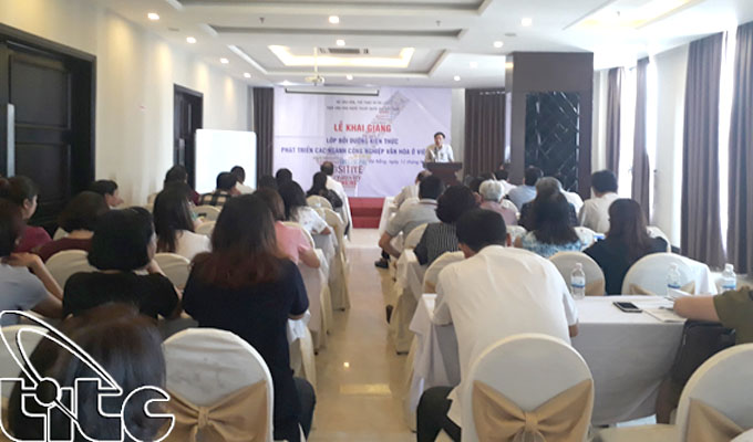 Khai giảng Lớp bồi dưỡng kiến thức Phát triển các ngành công nghiệp văn hóa ở Việt Nam