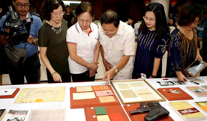 More documents and artifacts added to Ho Chi Minh Museum collection