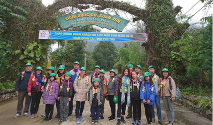 Sở VHTTDL Phú Thọ tổ chức đón đoàn khách du lịch đầu tiên năm 2019 