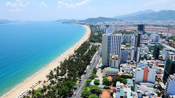 Khánh Hòa: Phát miễn phí cẩm nang du lịch Nha Trang – Sắc màu của biển