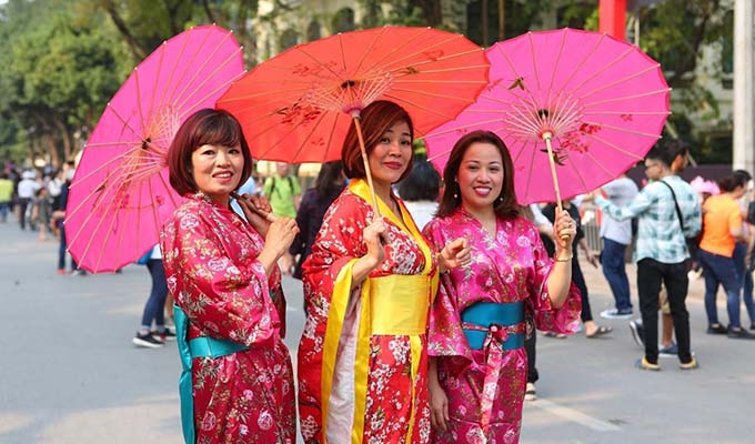 Lễ hội hoa anh đào Hà Nội - Bữa tiệc văn hóa đặc sắc