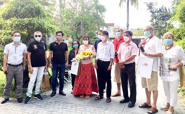 Romanian quarantined in Vietnam: ‘You can feel the smile, even behind the mask’