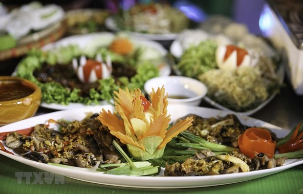 Hàng trăm đầu bếp tranh tài trong cuộc thi “Tinh hoa bếp Việt”