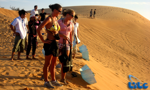 Mui Ne sand dunes: a paradise of wind, sand and sunshine
