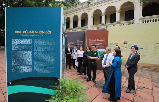 Exhibition on 1010th anniversary of Thang Long – Hanoi underway in capital city