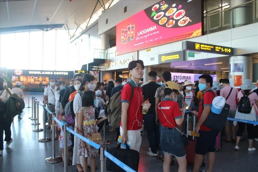 1.695 khách du lịch đăng ký rời Đà Nẵng về địa phương