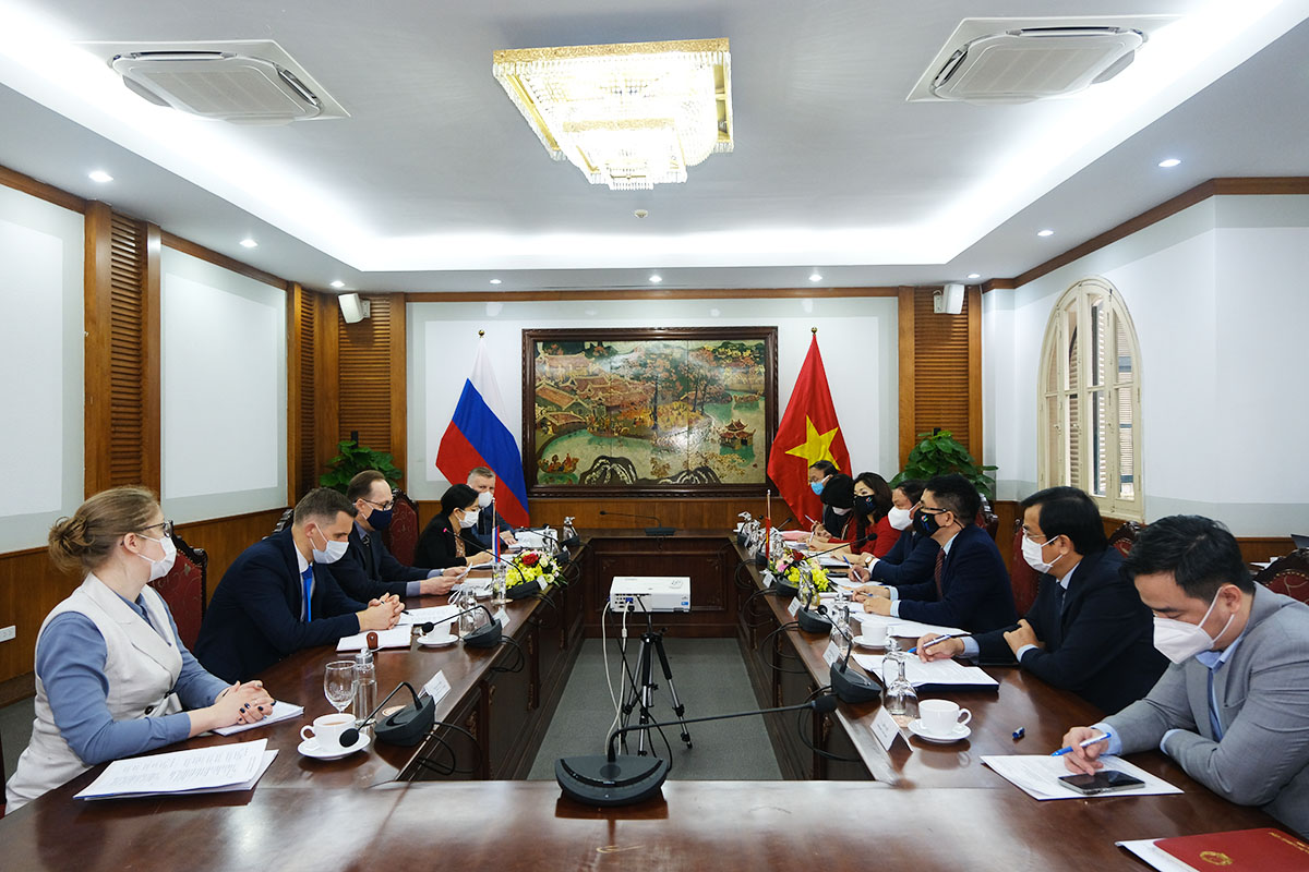 Vietnam, Russia cooperate to promote cultural exchange and restore tourism
