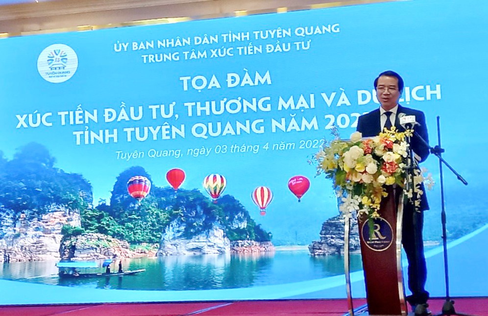 VNAT’s Vice Chairman Ha Van Sieu attends the seminar on Tuyen Quang Investment, Trade and Tourism Promotion