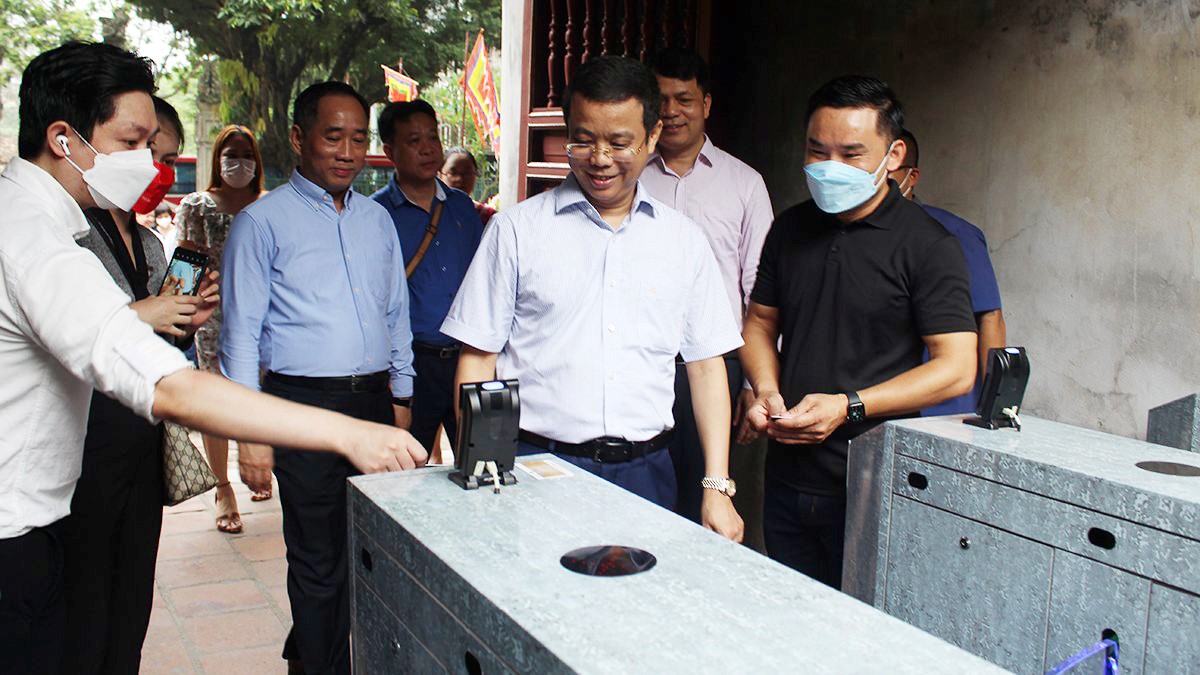 The Temple of Literature - Quoc Tu Giam (Ha Noi) launches the electronic ticket system: Towards civilization, modernity, convenience and environmental friendliness