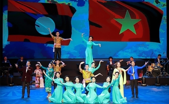 Vietnam’s culture and tourism promoted in Laos