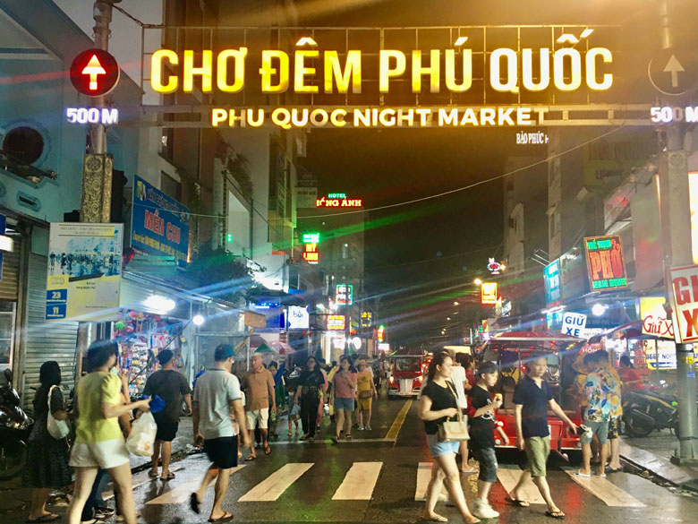 Đặc sắc chợ đêm Phú Quốc (Kiên Giang)