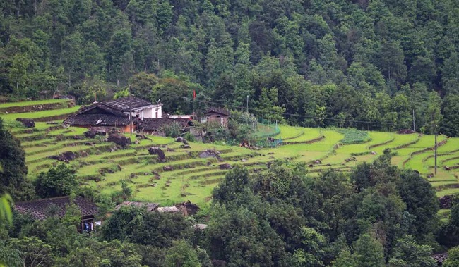 Bản người Dao trên dãy Phiêng Chè - Quảng Ninh