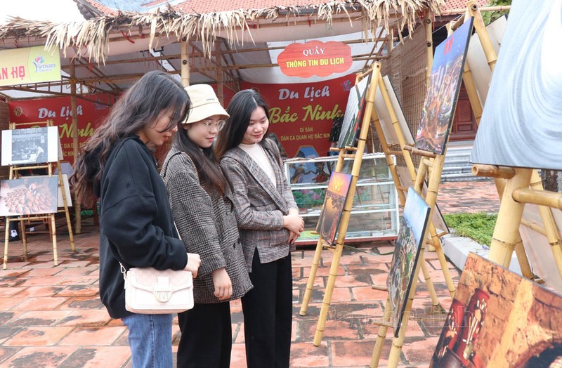 Bac Ninh promotes its culture, cuisine and traditional craft villages