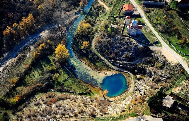 "Mắt Rồng" - Bí ẩn huyền bí ở sông Cetina, Croatia