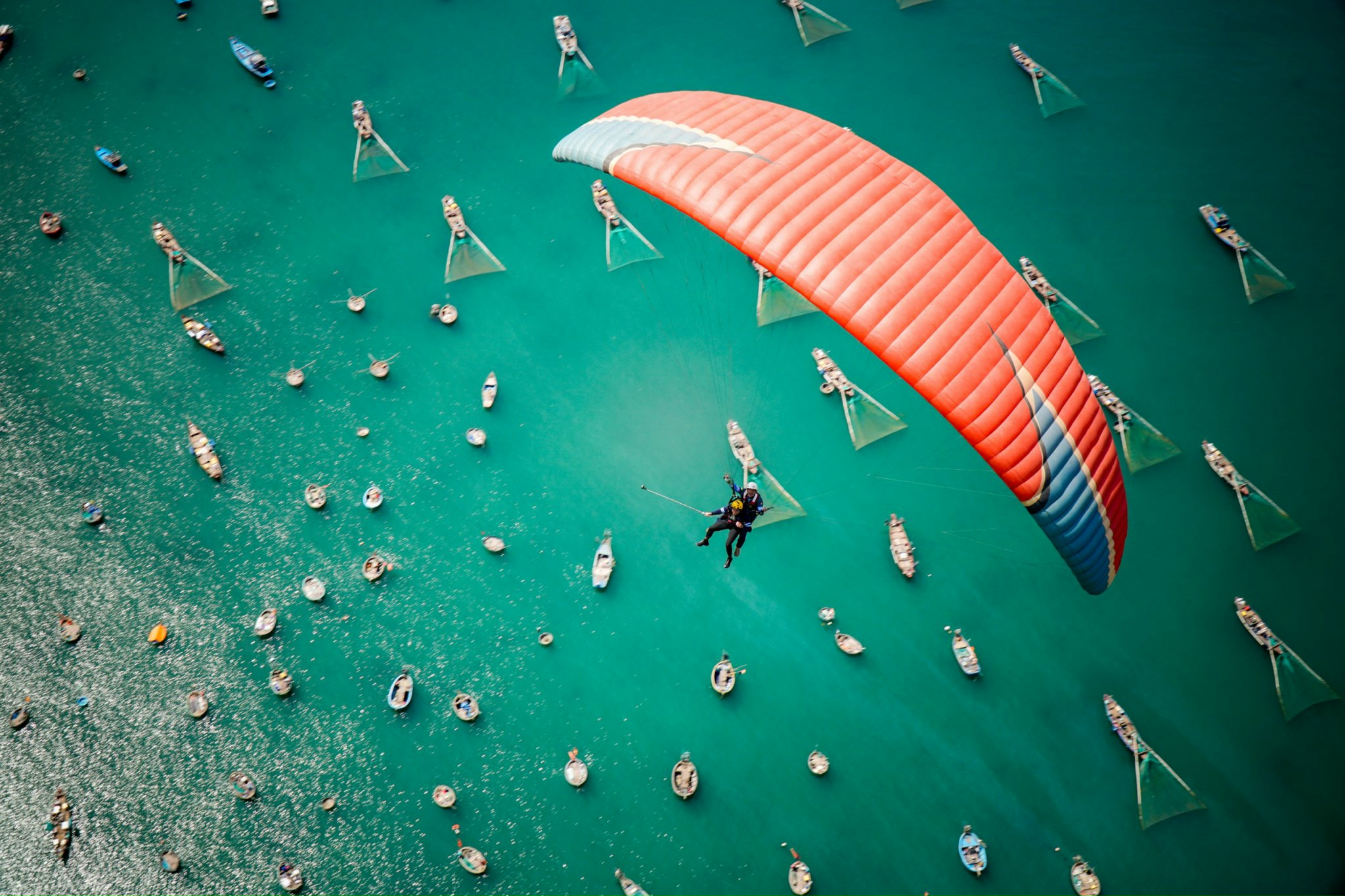 Attractive water sports cool off heat of summer in Da Nang