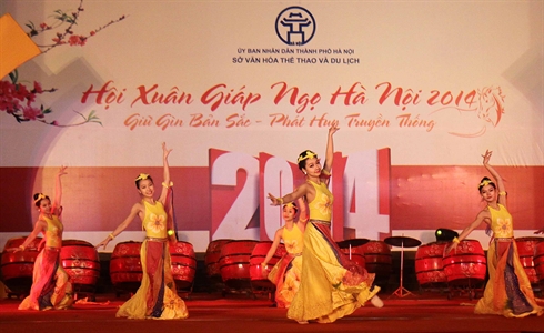 Ouverture de la fête printanière 2014 à Hanoi