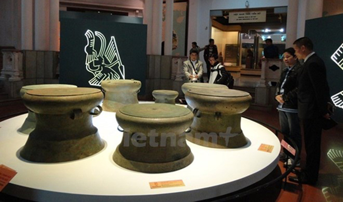 Exposition des 16 trésors nationaux du Viet Nam