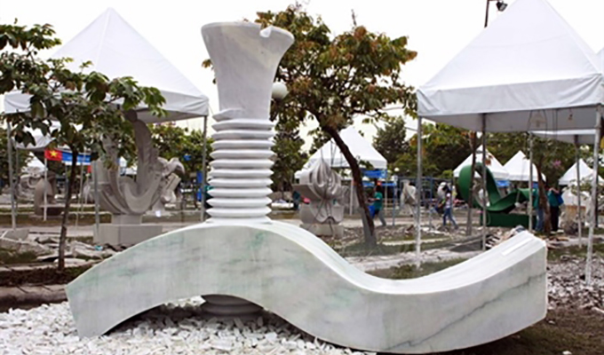 Clôture du camp international de création de sculptures de Hô Chi Minh-Ville