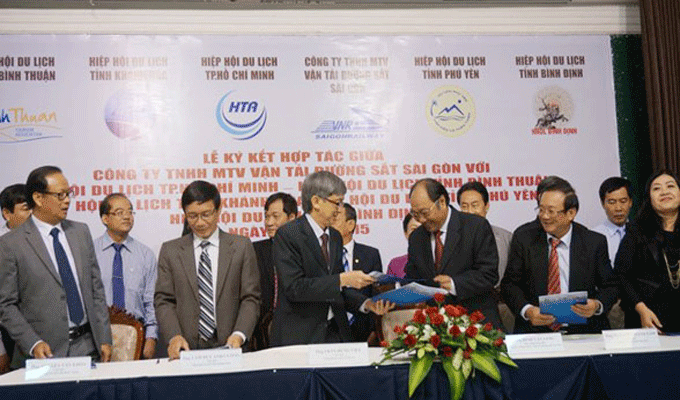 Signature d’accords de coopération de tourisme ferroviaire