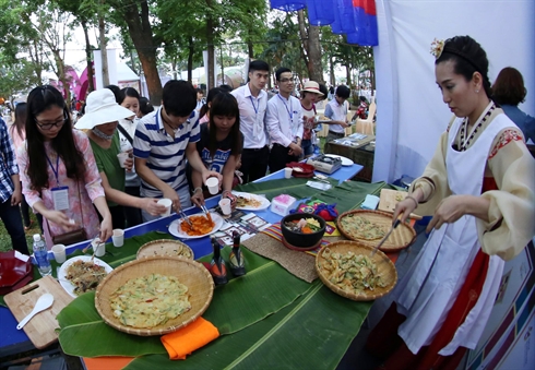 Le Festival de Huê satisfait les sens de ses visiteurs