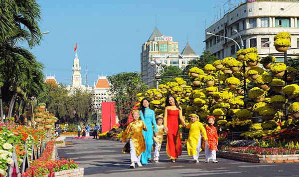 Promenades printanières, trait culturel des Vietnamiens 