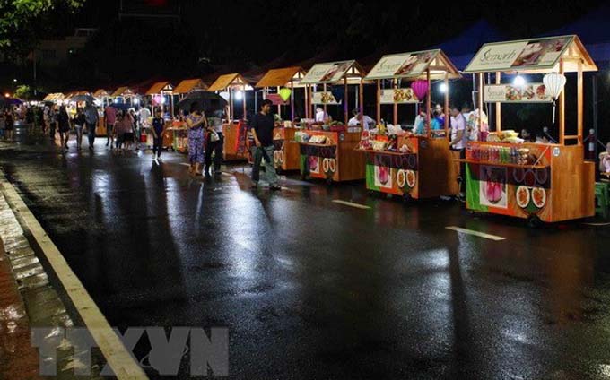 河内市第二条步行街开街吸引6千人次前来观光