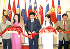 Photo exhibition opens to promote tourism