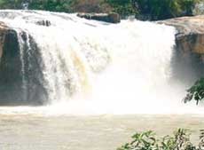 Trinh Nu Waterfall â€“ the fall blends spring water and rocks