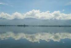 Trekking in Lak Lake