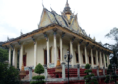 Kompong Chray Pagoda â€“ A Khmer pagoda of the Hinayana Buddhism