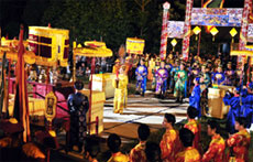 Hue re-enacts worship festivals 