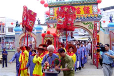 Phan Thiet has whale worship festival this month 