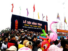 Tay ethic groupâ€™s festival attracts thousands of visitors 