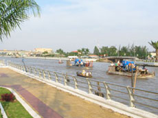 Sauntering along Xa No Canal in Hau Giang Province