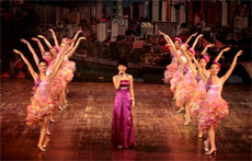 Chinese artists perform in Vietnam 