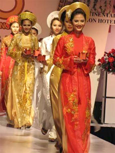 Hanoiâ€™s grand anniversary to honor ao dai 