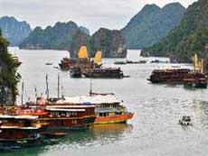 Photo exhibition on Ha Long Bay opens in France 