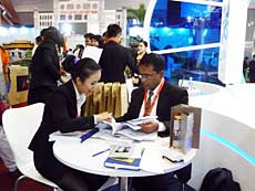 Hanoi vies with city to host int'l tourism expo