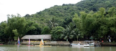 Lang Cat-Hon Thom Tourist Area opens in Nha Trang