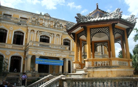 Last king's palace open to tourists 