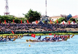 Quang Tri hosts National Traditional Boat Races