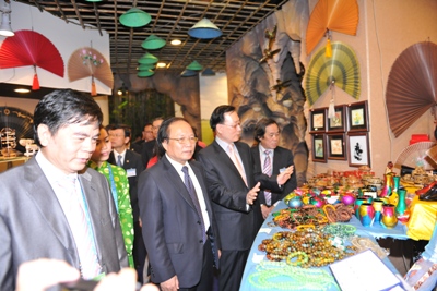 Vietnam wins prize at RoK exhibition