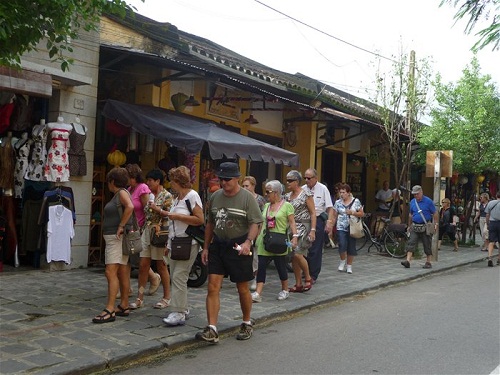 Tourism firms pin hopes on Russian visitors