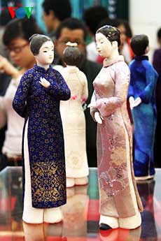 Exhibition spotlights Traditional Japanese Dolls 