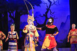 Enjoying classical opera (tuong) at Nguyen Hien Dinh Classical Opera Theatre 